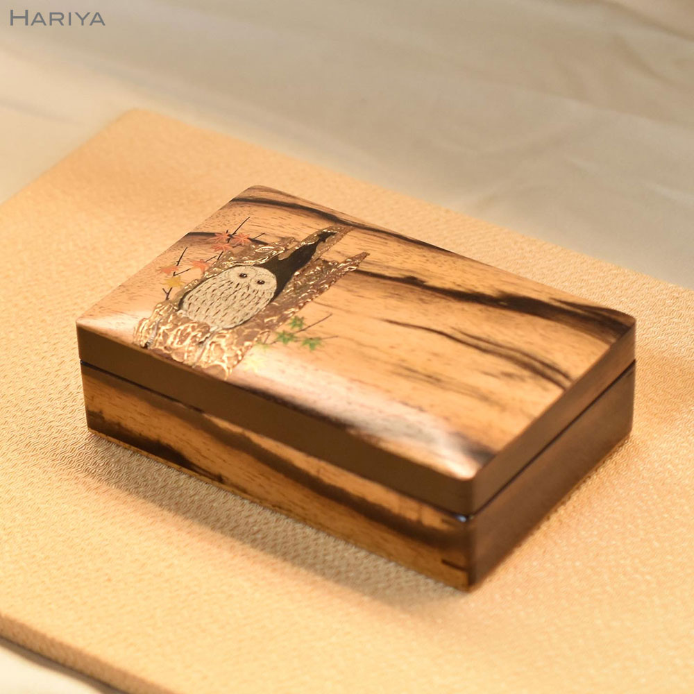 JAPAN漆YAMANAKAに出品したふくろう蒔絵黒柿小箱