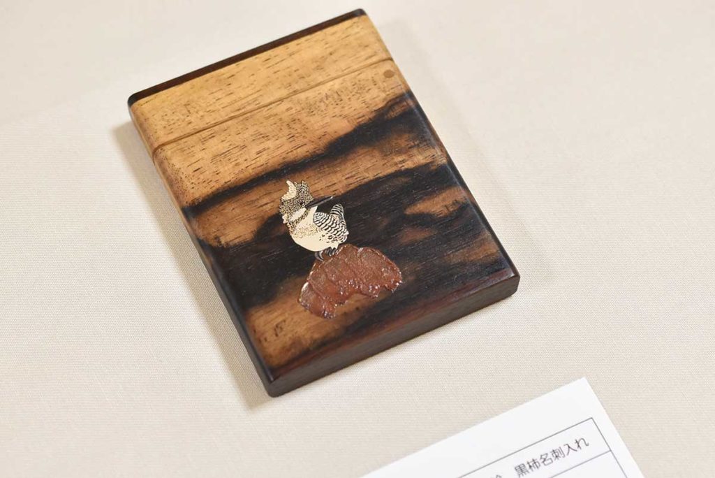 JAPAN漆YAMANAKA 第94回山中漆器蒔絵展に出品したヤマセミ蒔絵黒柿名刺入れ